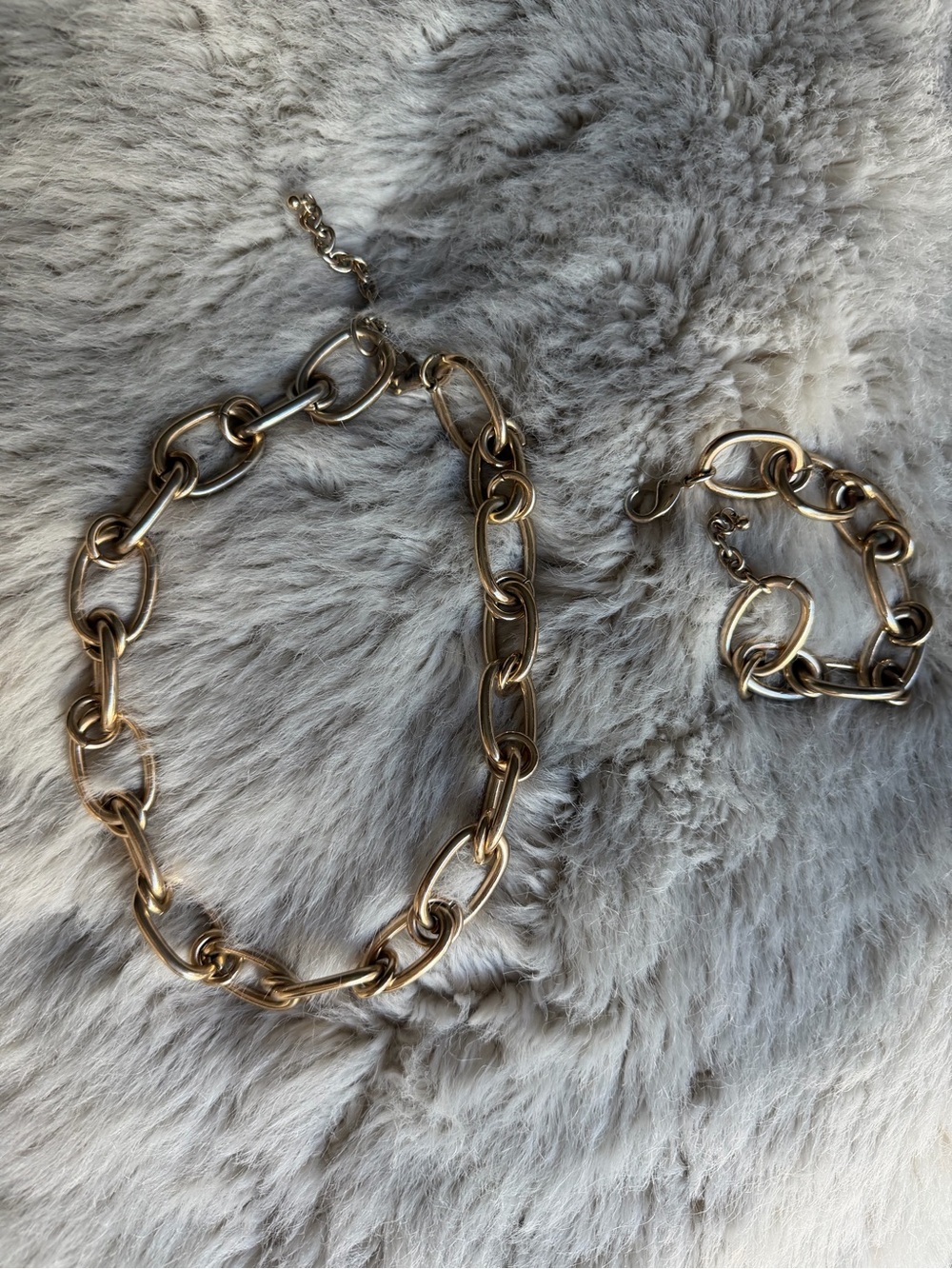 Necklace and bracelet metal.